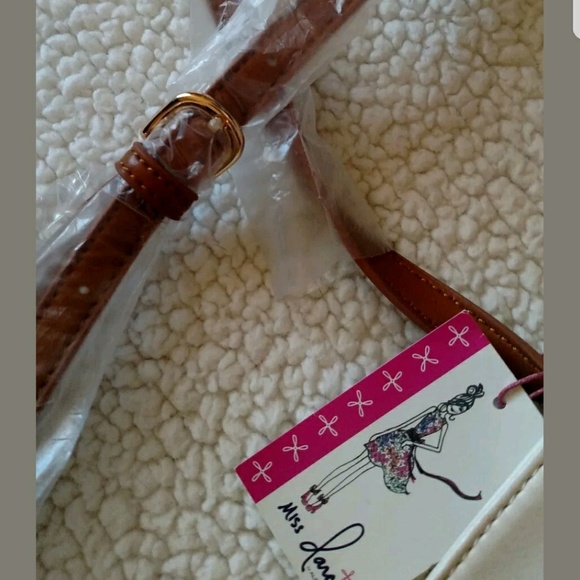 Miss Darcee, "I Feel Pretty," color block purse. - Picture 4 of 8